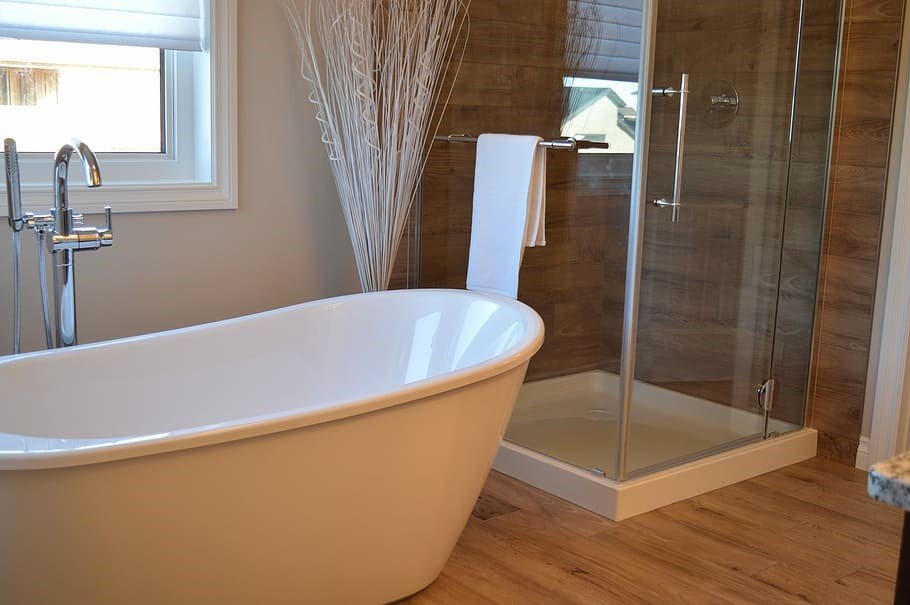 Things To Consider Before Replacing A, Do Plumbers Replace Bathtubs